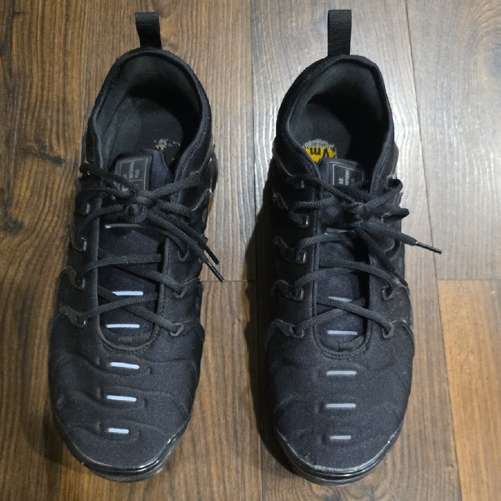 Men's In Good Condition Size 13 NIKE VAPORMAX.
